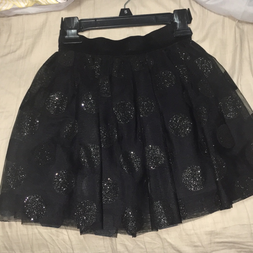 Girl’s shimmery skirt